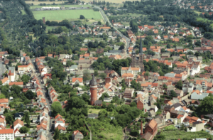 Luftaufnahme der Stadt Burg (bei Magdeburg)